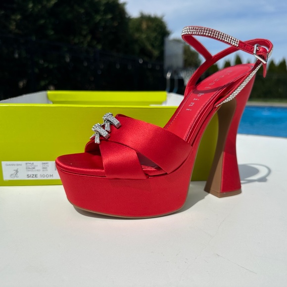 NWT Gianni Bini 10 Dempsey Red Satin Bow Platform Sandals - Picture 3 of 15